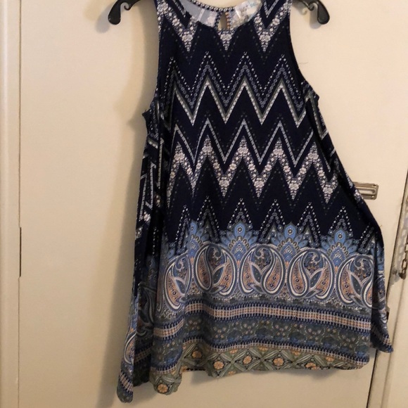 Dress - Picture 2 of 2